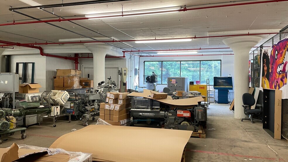 More Photos Of Edgewood Avenue, Easton Office For Lease