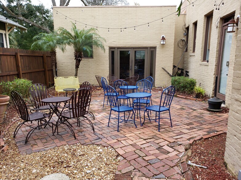 More Photos Of 1602-1608 Walnut St, Jacksonville Restaurant For Sale