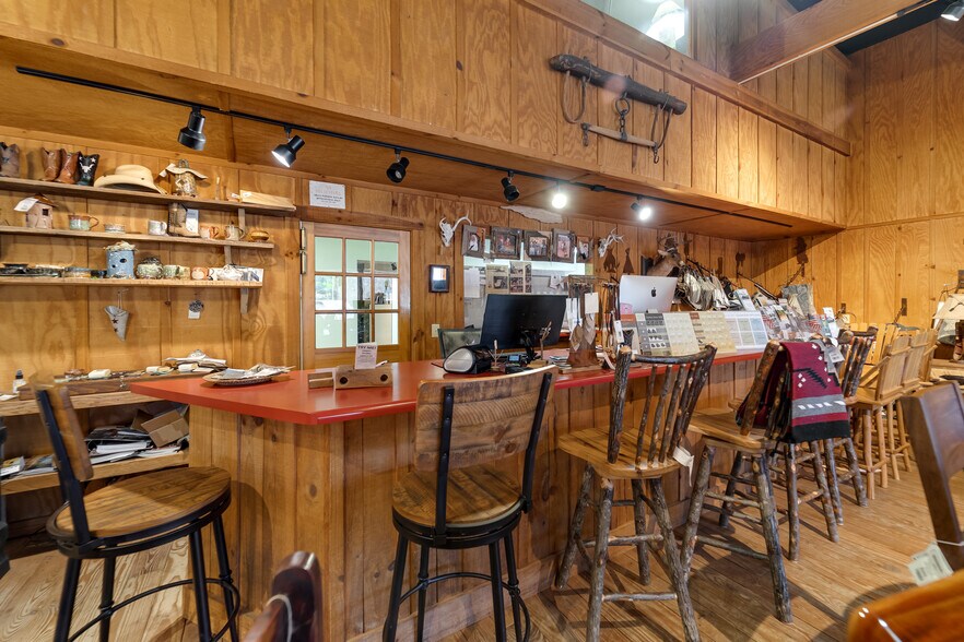 More Photos Of 25 Setser Branch Rd, Franklin Storefront For Sale