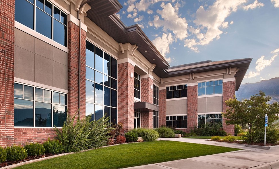 More Photos Of 233 S Pleasant Grove Blvd, Pleasant Grove Office For Sale