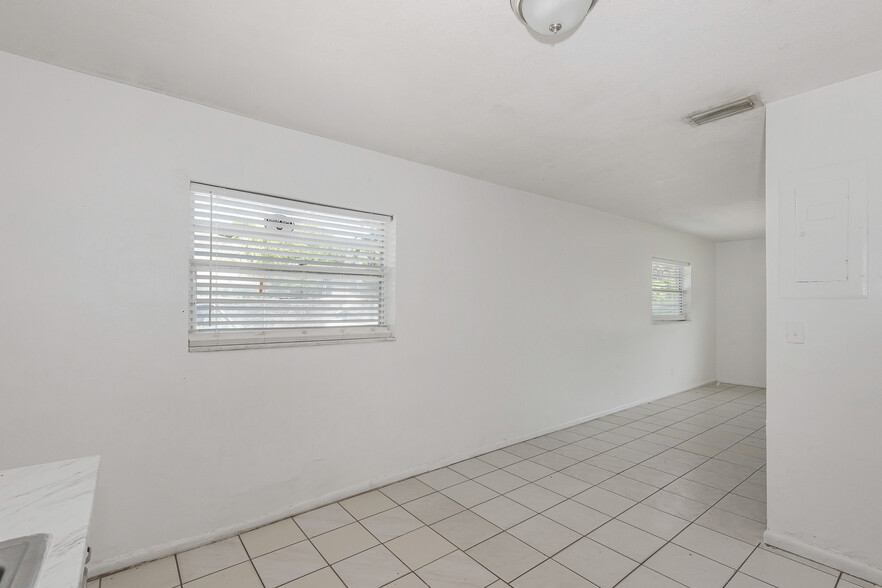 More Photos Of 1911-1915 SW 4th Ave, Fort Lauderdale Apartments For Sale