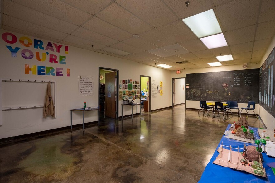 More Photos Of 8160 Regent Pky, Fort Mill Flex For Lease