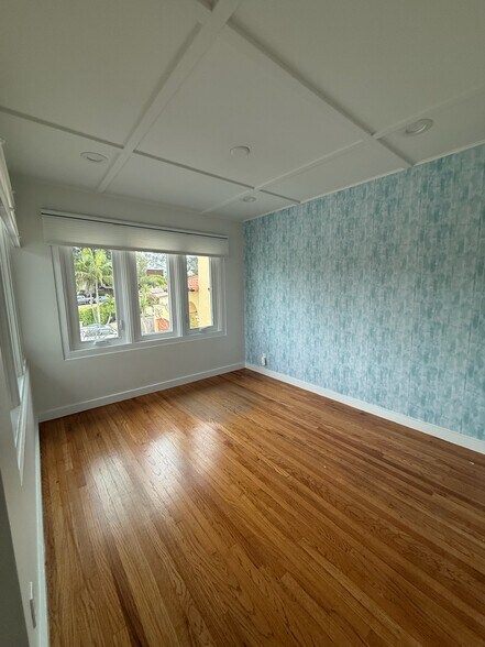 More Photos Of 7880 Exchange Pl, La Jolla Freestanding For Lease