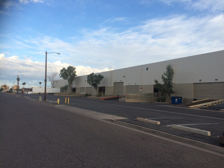 More Photos Of 236 E Pima St, Phoenix Distribution For Lease
