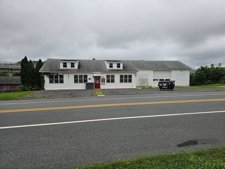 More Photos Of 210 Broad St, Saint Georges Flex For Lease