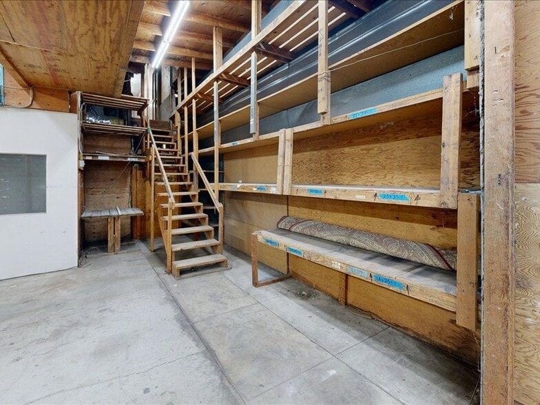 More Photos Of 2718 S Robertson Blvd, Los Angeles Service For Sale