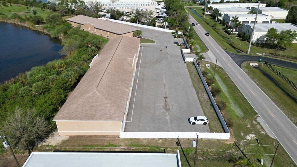More Photos Of 3921 Taylor, Punta Gorda Warehouse For Sale