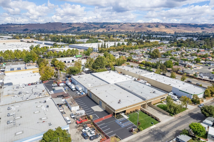 More Photos Of 2505 Amaral Ct, Hayward Warehouse For Sale