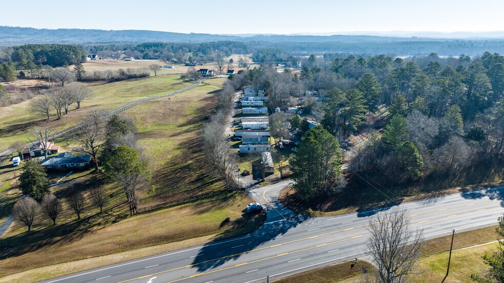 More Photos Of 3020 Old Summerville Rd, Armuchee Manufactured Housing Mobile Home Park For Sale