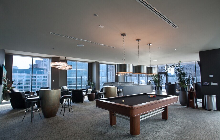 More Photos Of 123 N Desplaines St, Chicago Apartments For Lease