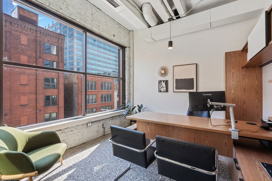 More Photos Of 601 W Randolph St, Chicago Office For Sale
