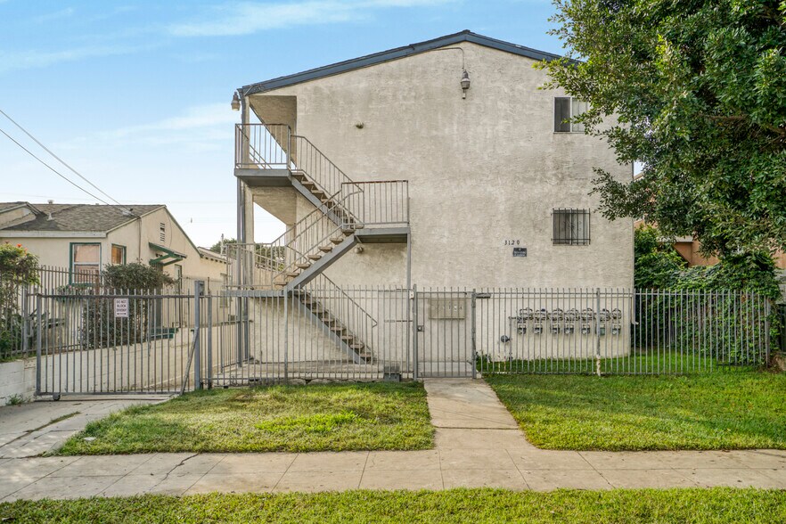 More Photos Of 3120 W 71st St, Los Angeles Apartments For Sale