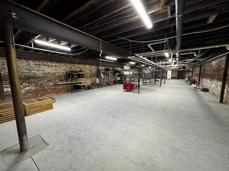 More Photos Of 1100 Main St, Newberry Restaurant For Sale
