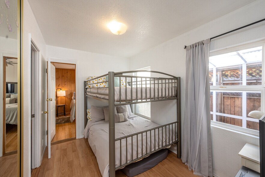 More Photos Of 830-832 Pismo Ct, San Diego Apartments For Sale