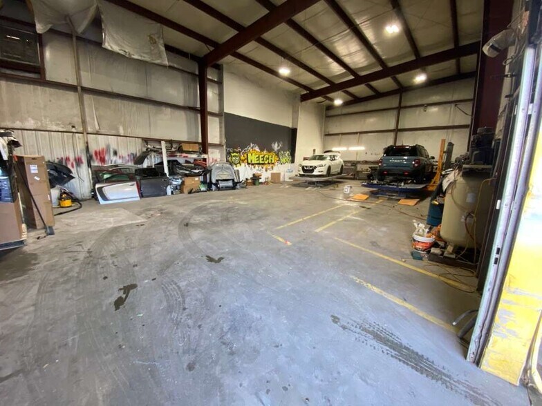 More Photos Of 2714 Russellville Rd, Bowling Green Flex For Sale