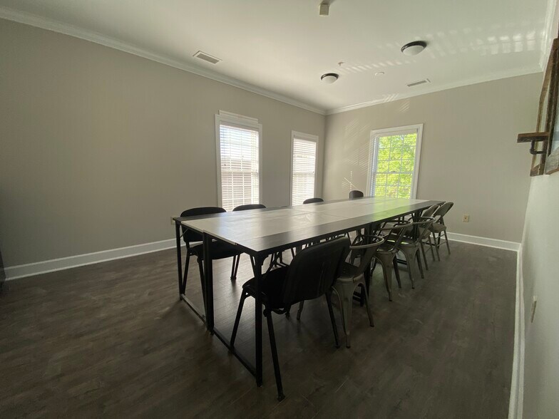 More Photos Of 1830 Peachtree Pky, Cumming Medical For Sale