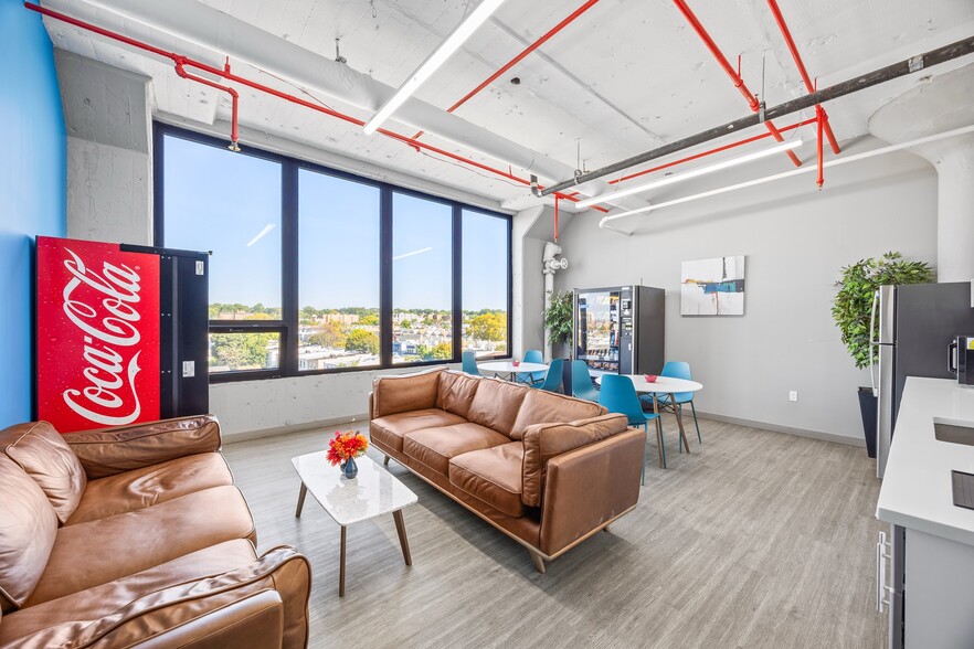 More Photos Of 184-10-184-60 Jamaica Ave, Jamaica Manufacturing For Lease