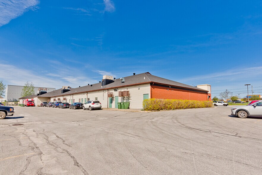 More Photos Of 4870 Boul Bourque, Sherbrooke General Retail For Lease