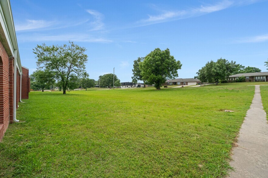 More Photos Of 1101 N Wheeler Ave, Sallisaw Religious Facility For Sale