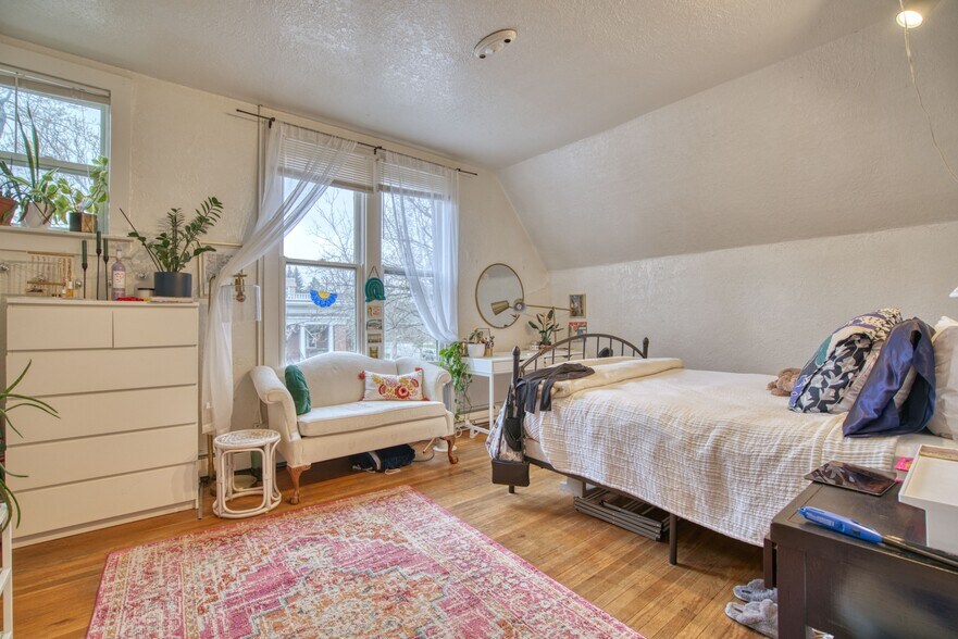 More Photos Of 1034 Spruce St, Boulder Apartments For Sale