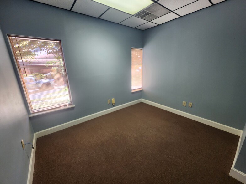 More Photos Of 4727 Cornell Rd, Blue Ash Office For Lease