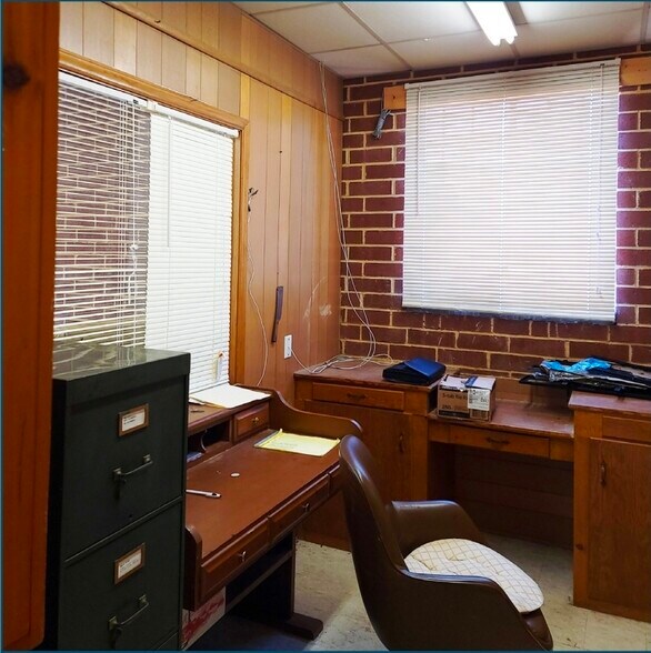 More Photos Of 305 W Harden St, Graham General Retail For Sale