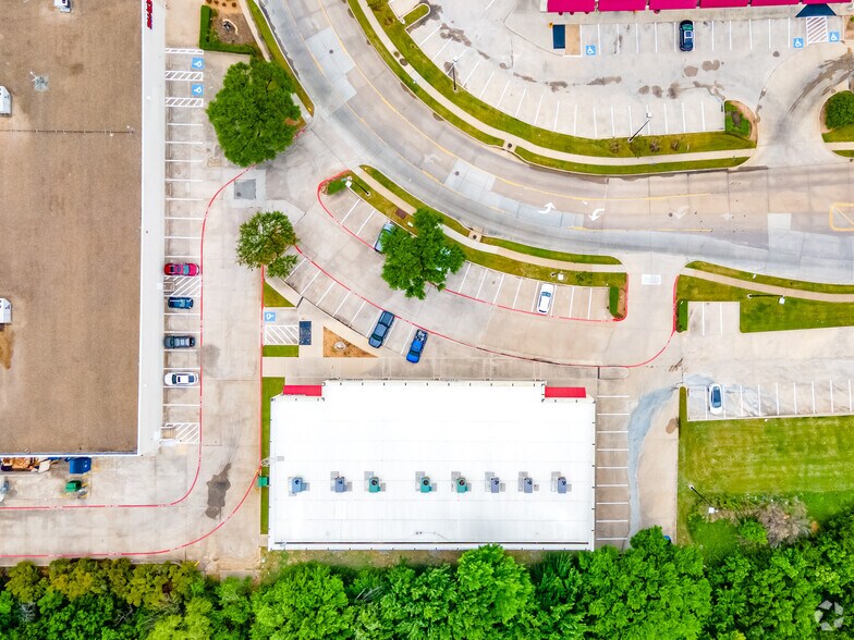 More Photos Of 2420 S Stemmons Fwy, Lewisville Unknown For Lease