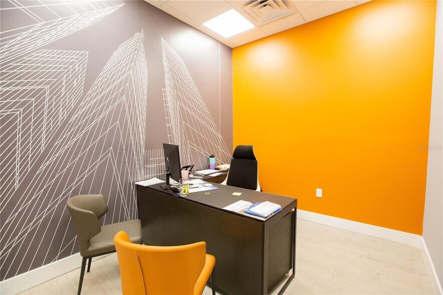 More Photos Of 1700 35th St, Orlando Warehouse For Lease