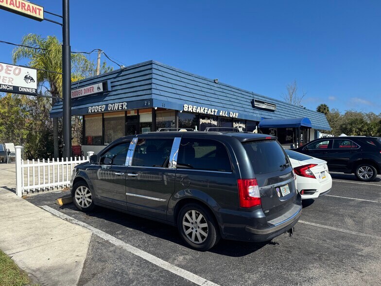 More Photos Of , Kissimmee General Retail For Sale