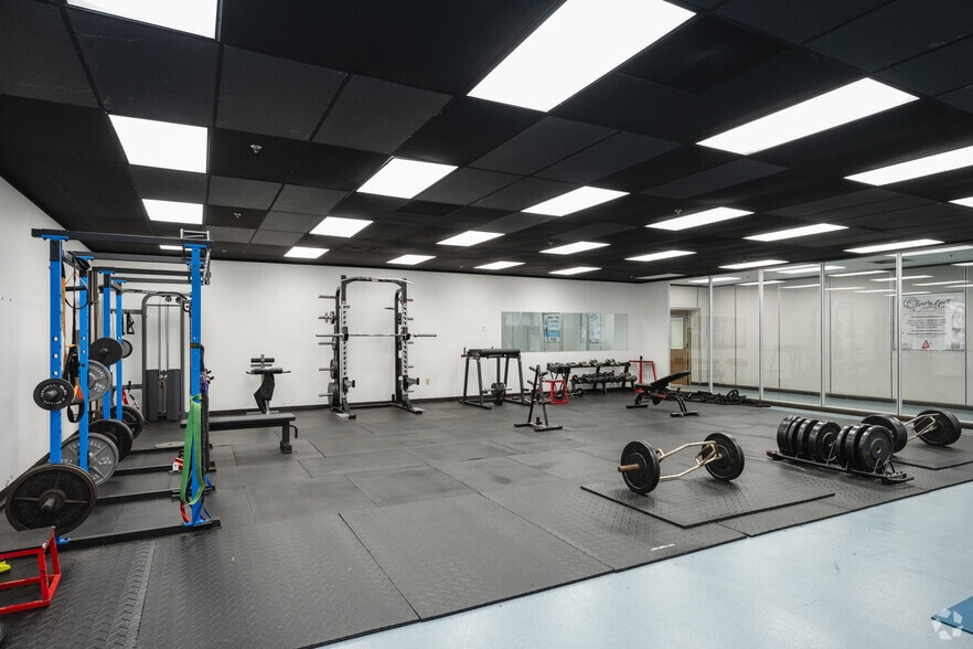 More Photos Of 1801 Rutherford Rd, Greenville Light Manufacturing For Lease