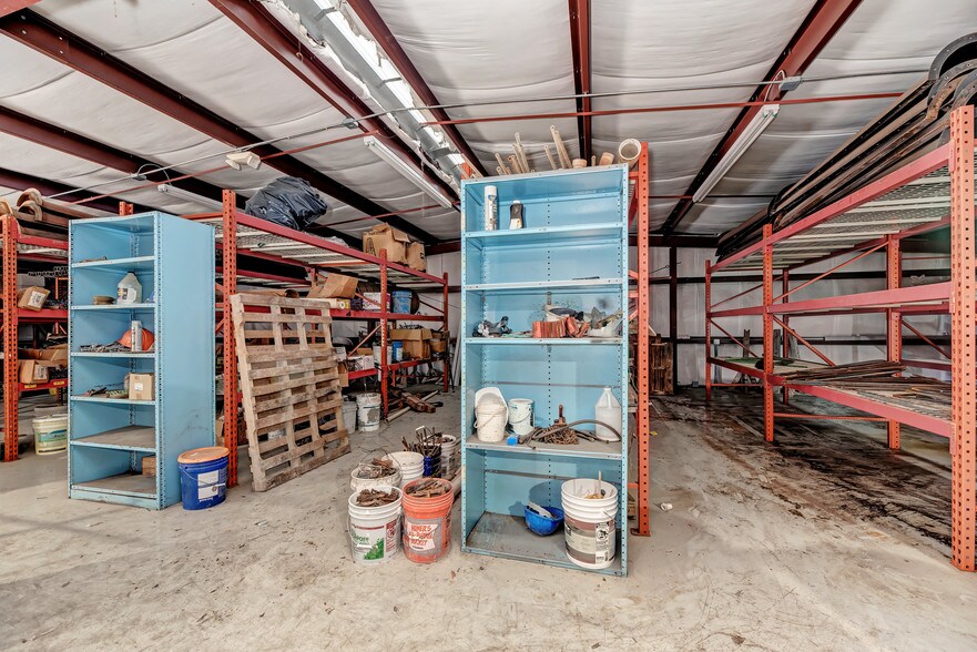 More Photos Of 1926 18th St, Sarasota Warehouse For Sale