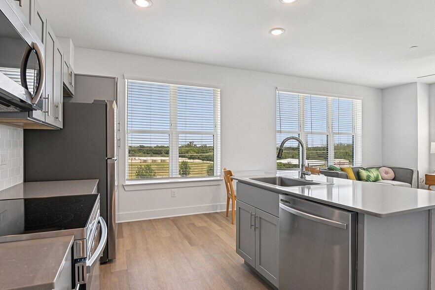 More Photos Of 4830 E Rosedale St, Fort Worth Apartments For Lease