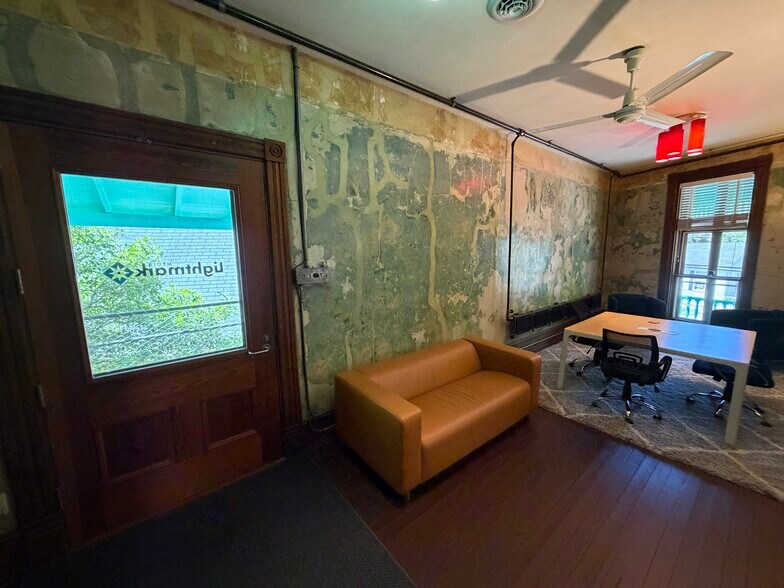 More Photos Of 523 Prince Ave, Athens Storefront Retail Office For Lease