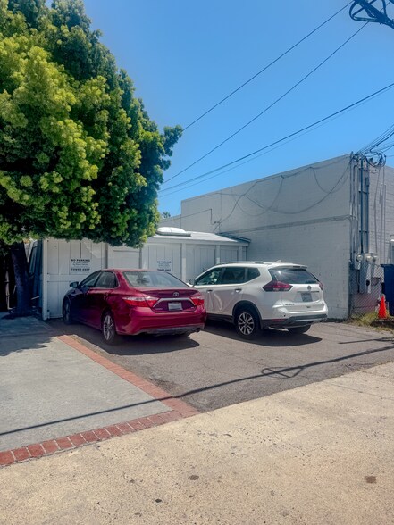 More Photos Of 936 Orange Ave, Coronado Freestanding For Sale