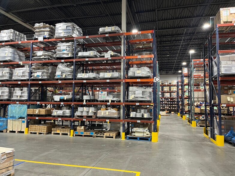 More Photos Of 4120 Specialty Pl, Longmont Manufacturing For Sale