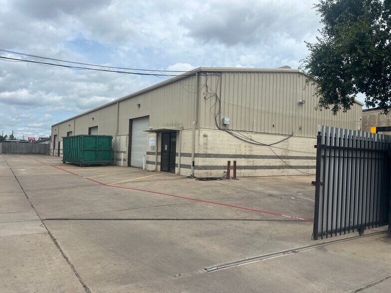 Primary Photo Of 4005 Osage St, Houston Warehouse For Lease