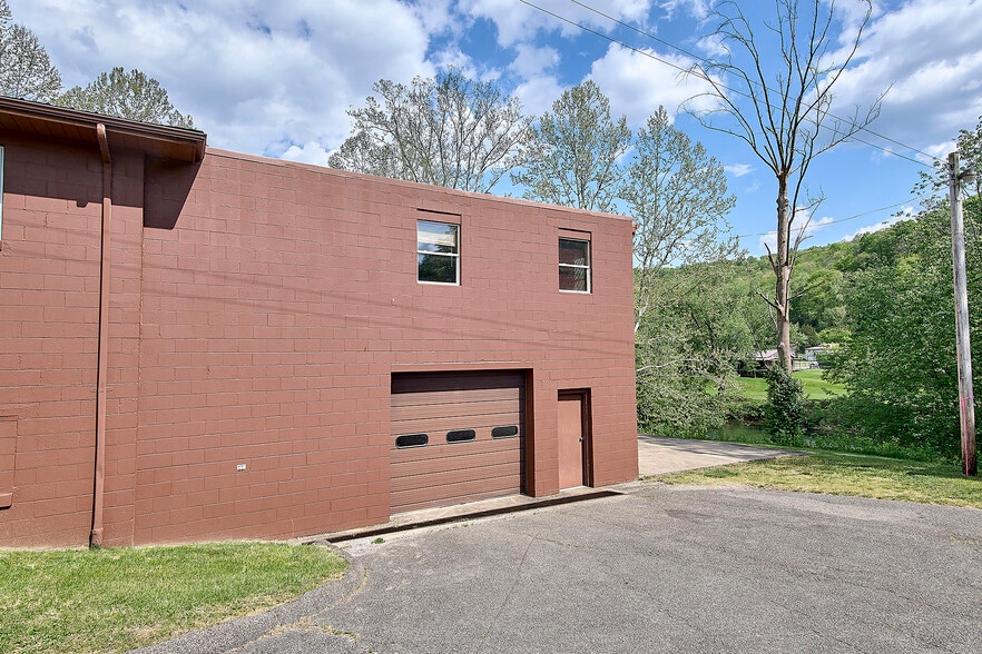 More Photos Of 6328 Elk River Rd, Clendenin Auto Repair For Sale