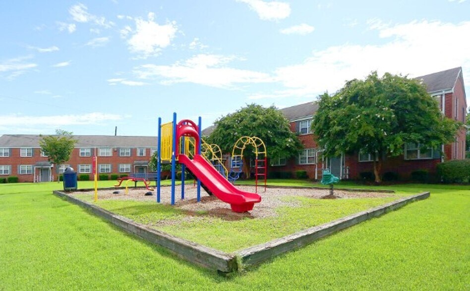 More Photos Of 3817 George Washington Hwy, Portsmouth Apartments For Sale