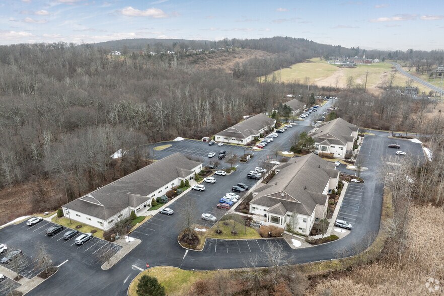 More Photos Of 3 Coates Dr, Goshen Unknown For Lease