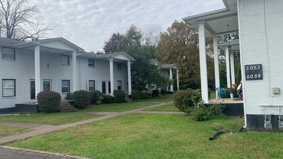 More Photos Of 800 Minette Cir, Louisville Apartments For Sale