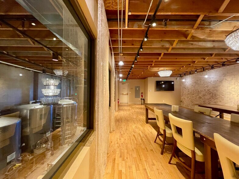 More Photos Of 2246 Larimer St, Denver Storefront For Lease