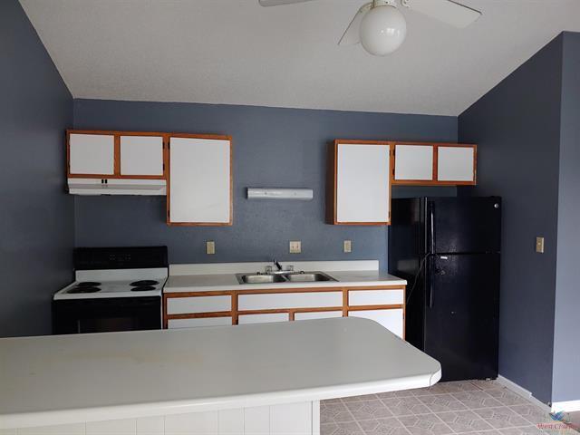 More Photos Of 400 S Walnut St, La Monte Apartments For Sale