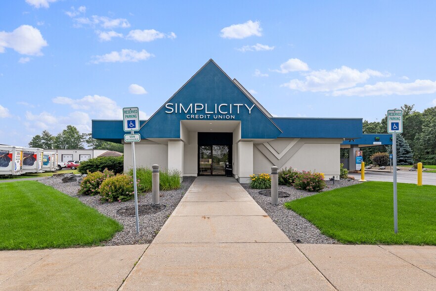 More Photos Of 3101 Hoover Rd, Stevens Point Bank For Sale