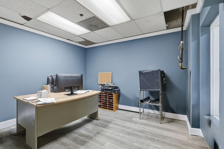 More Photos Of 9208 Enterprise Ct, Manassas Park Warehouse For Sale