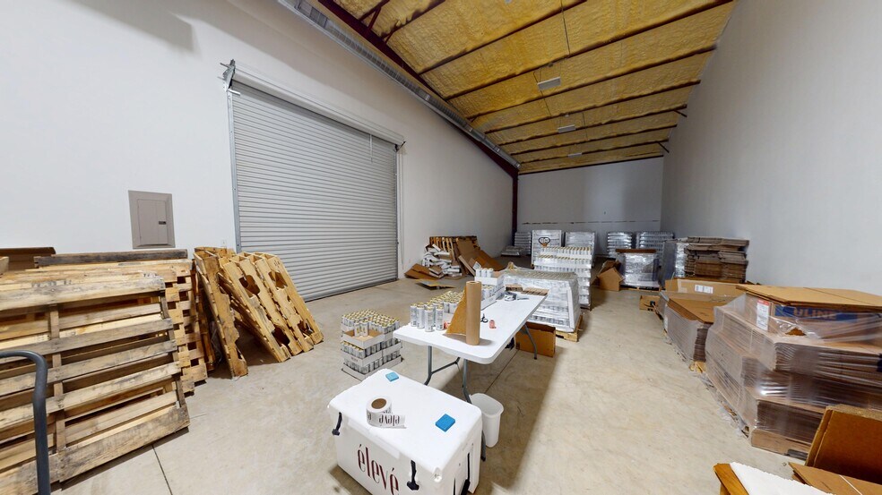 More Photos Of 12112 Anderson Mill Rd, Cedar Park Warehouse For Sale