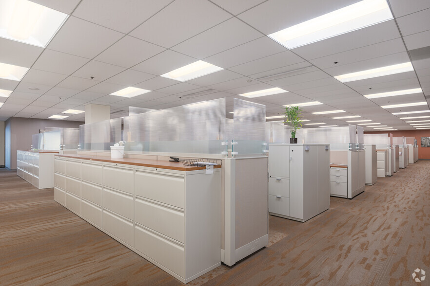 More Photos Of 701 Market St, Philadelphia Telecom Hotel Data Hosting For Lease