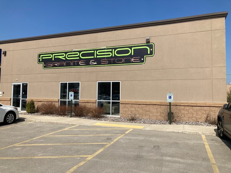 More Photos Of 1752 Velp Ave, Howard General Retail For Lease