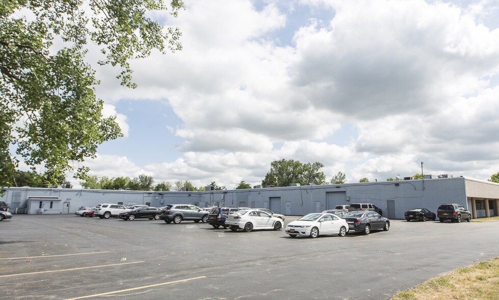 More Photos Of 455 Commerce Dr, Buffalo Research And Development For Lease