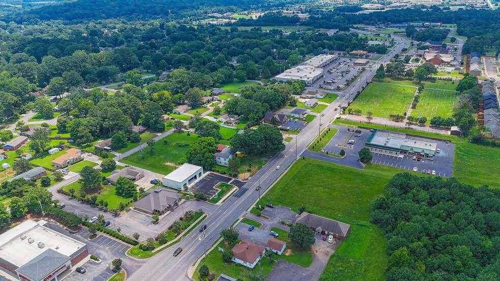 More Photos Of 269 Hughes Rd, Madison Office For Lease