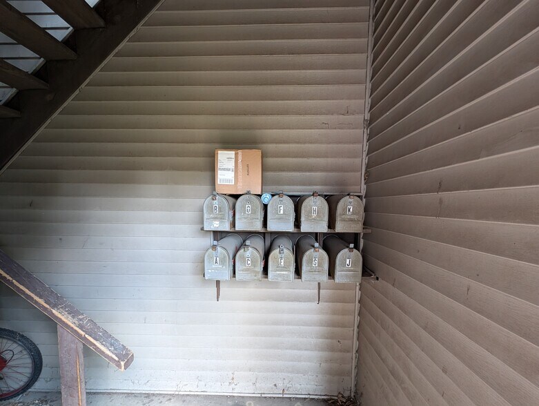 More Photos Of 429 South St, Pekin Apartments For Sale
